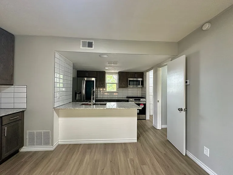 3204 Lake Rd — Photo 8