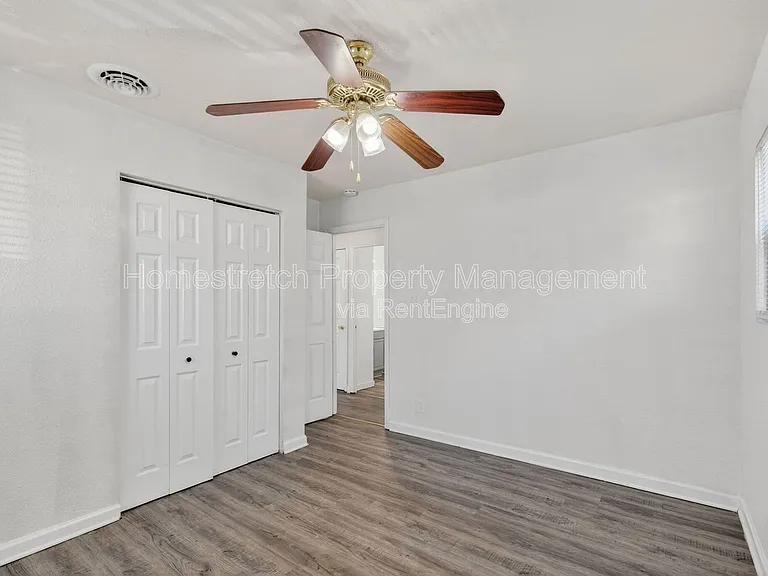 811 Saint Thomas Ln — Photo 19