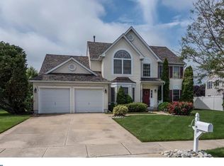 10 Thornhill Dr, Lumberton, NJ 08048