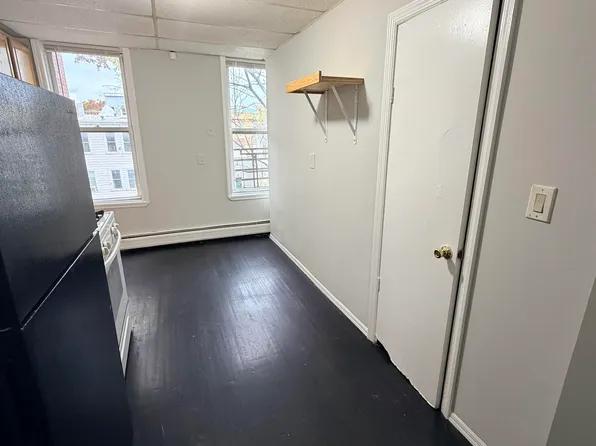 213 Webster Avenue image 2 of 18