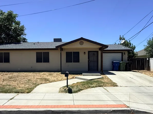 613 Follett Street, Lemoore, CA 93245