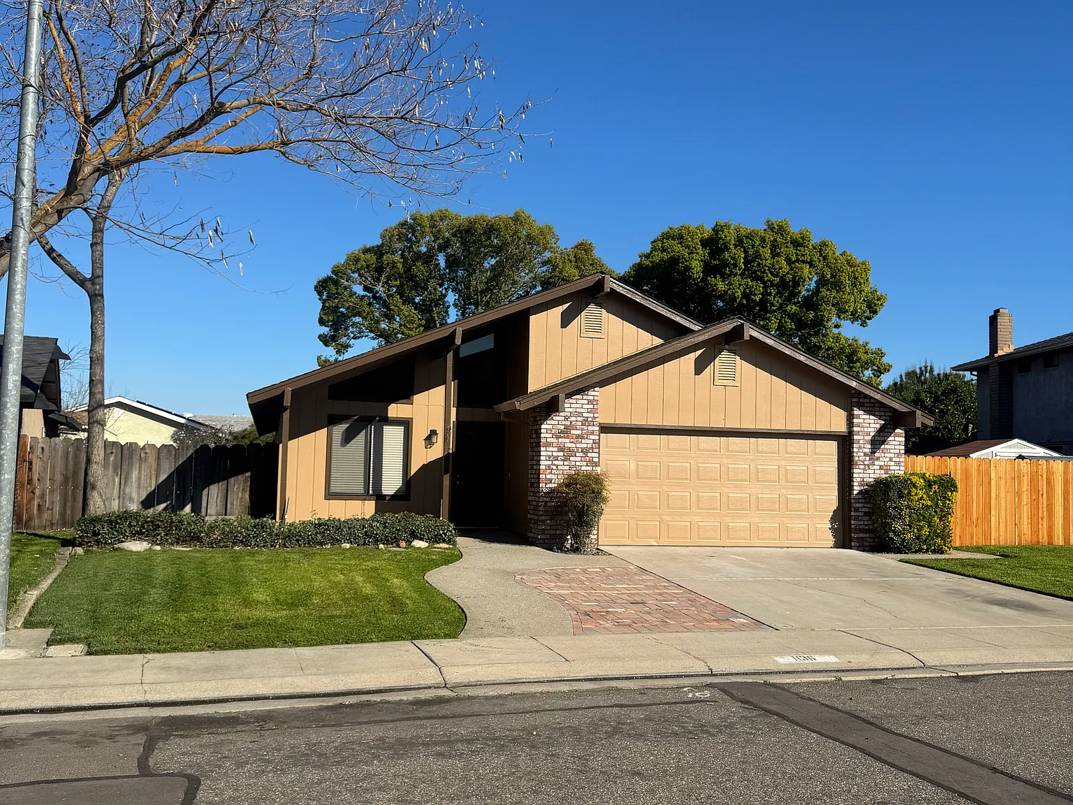 Eagle Ln, Manteca — Photo 1