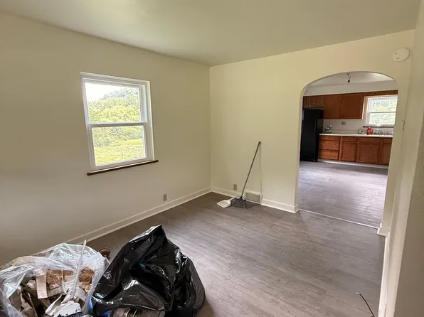 4861 Bull Creek Road, 4861 Bull Creek Rd #1, Tarentum, PA 15084