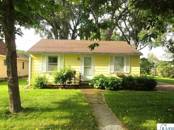 544 McKinley Ave, North Mankato, MN 56003