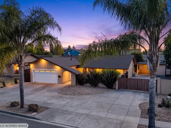 5469 Country Club Drive, Rohnert Park, CA 94928