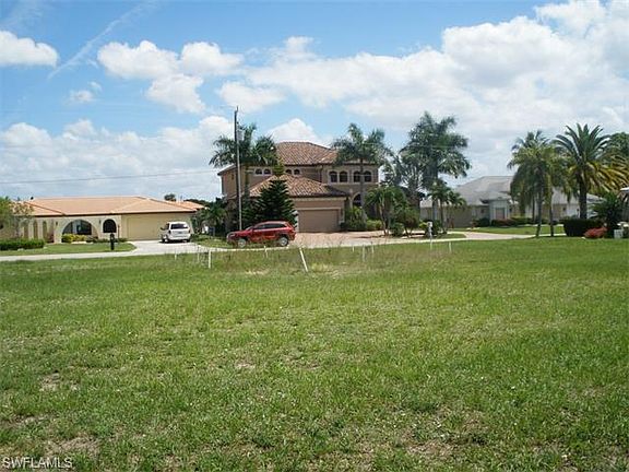 3rd image of 428 Coral Dr