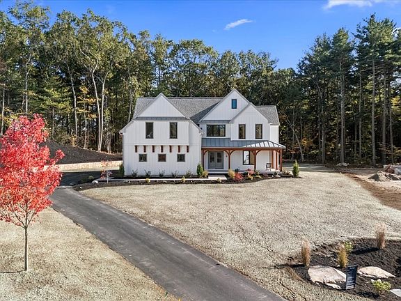 2nd image of 8 Lorenzo Dr