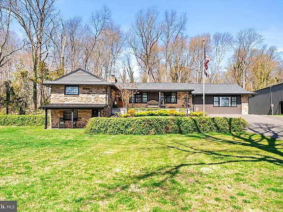 5th image of 158 Larrison Rd