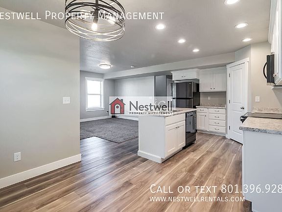 4th image of 906 N Apple Seed Ln