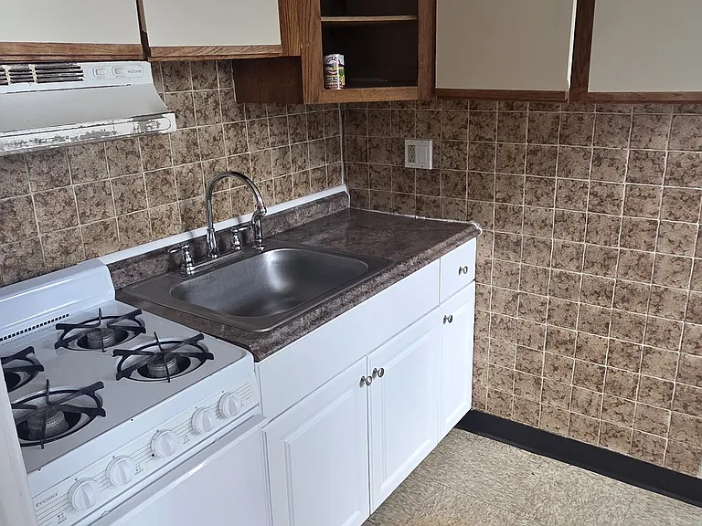 653 Western Ave #8 — Photo 6