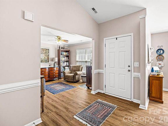 5th image of 2105 Broad Plum Ln