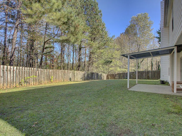2820 Northcliff Dr — Photo 30