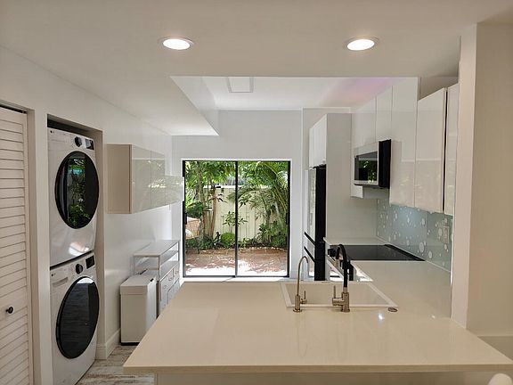 4th image of 210 BELLA VISTA Court N #10