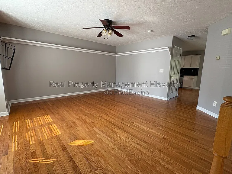 2027 Harvest Dr — Photo 7