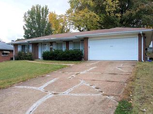 2012 Jenner Ln, Saint Louis, MO 63138