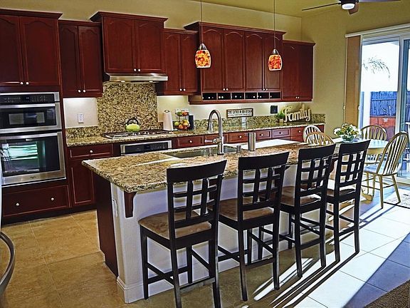 3rd image of 853 Hildebrand Cir