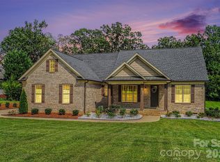 188 Fairhaven Dr, Salisbury, NC 28146