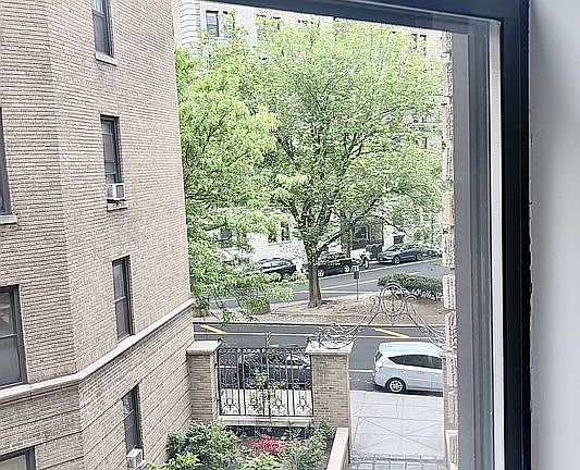 5th image of 779 Riverside Dr APT B31
