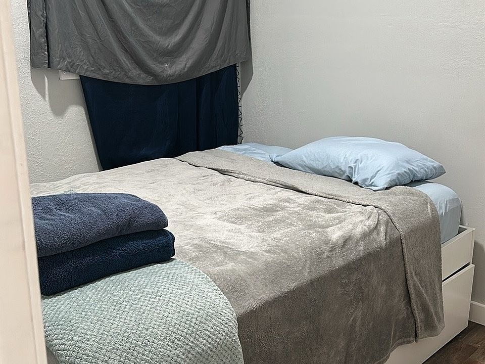 2nd image of 16227 Pine St #1
