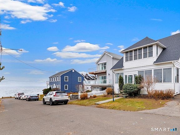 3rd image of 8 Parkland Place