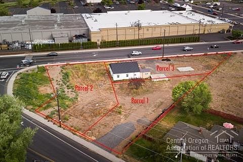 1st image of 1600 SW Salmon Ave