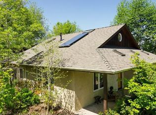 997 Tiara St, Eugene, OR 97405