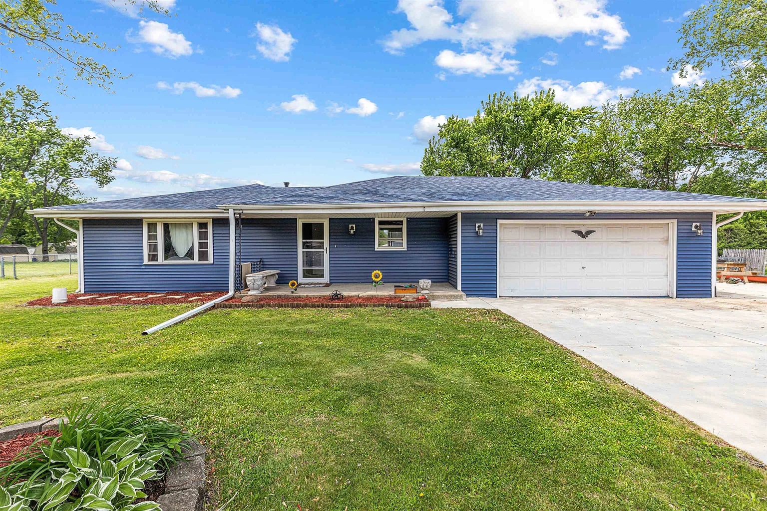 6249 Wynbrook Dr photo 1