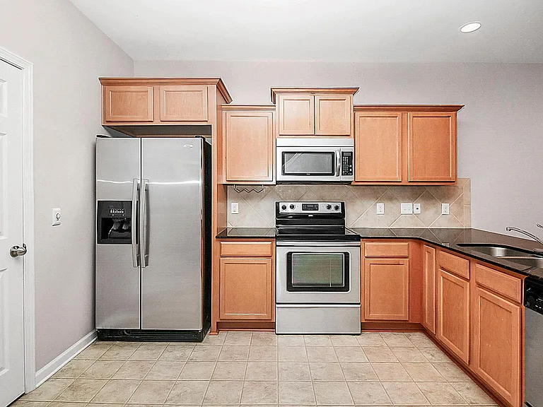 12433 McGrath Dr — Photo 8