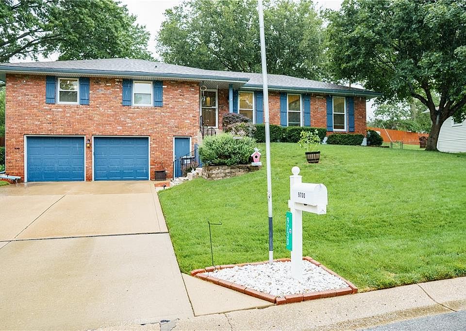1st image of 9730 NW Overhill Dr