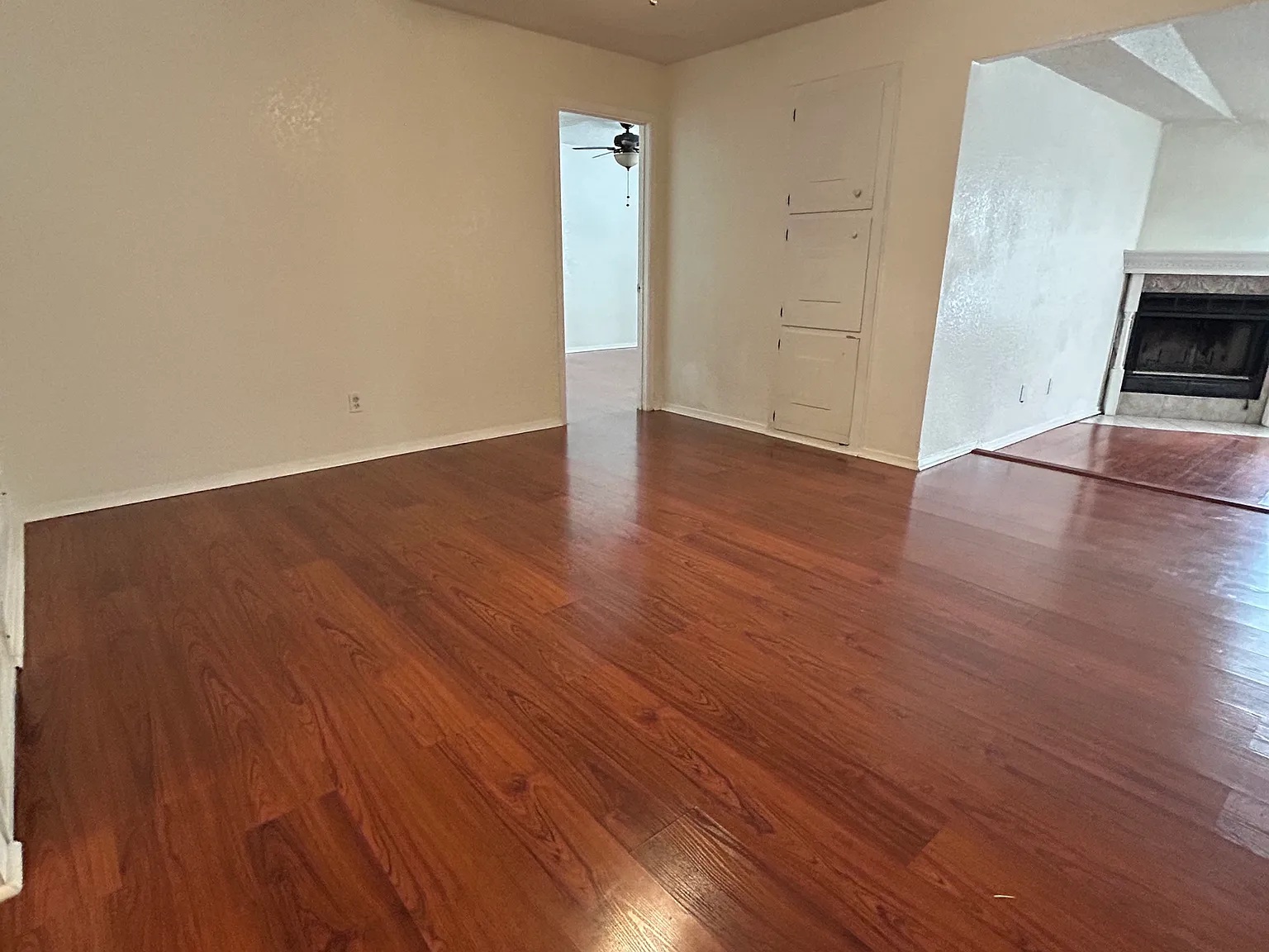 401 Lena Ln — Photo 4