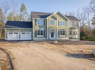 7 Farm Meadow Ln, Londonderry, NH 03053