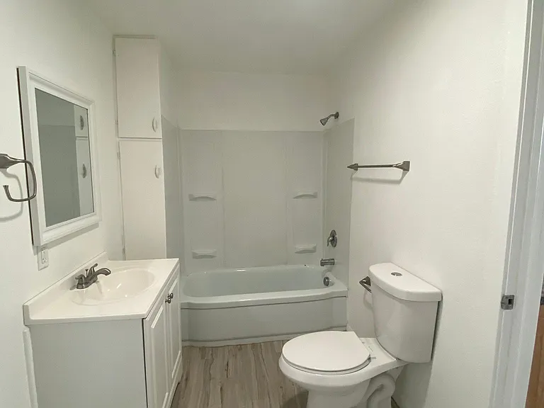 2380 Broadway St — Photo 5