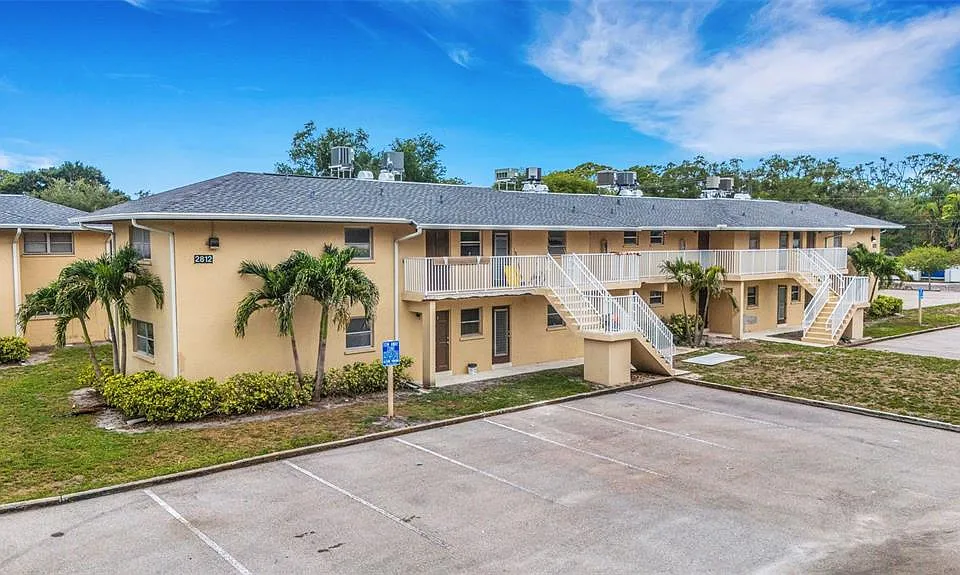 2826 W Rainbow Cir #2818