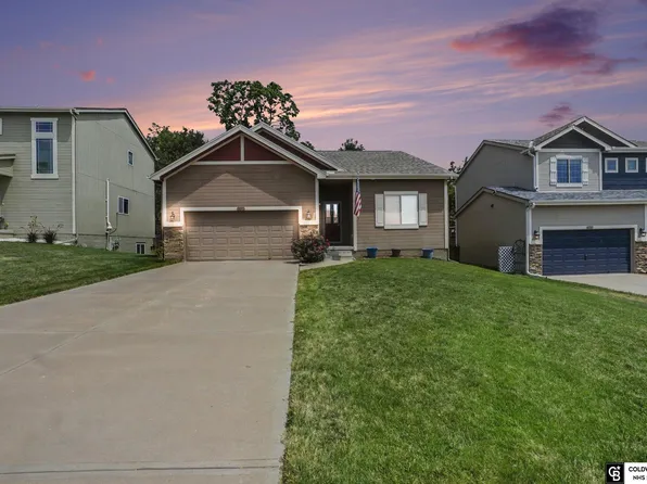 14206 Potter Pkwy, Omaha, NE 68142