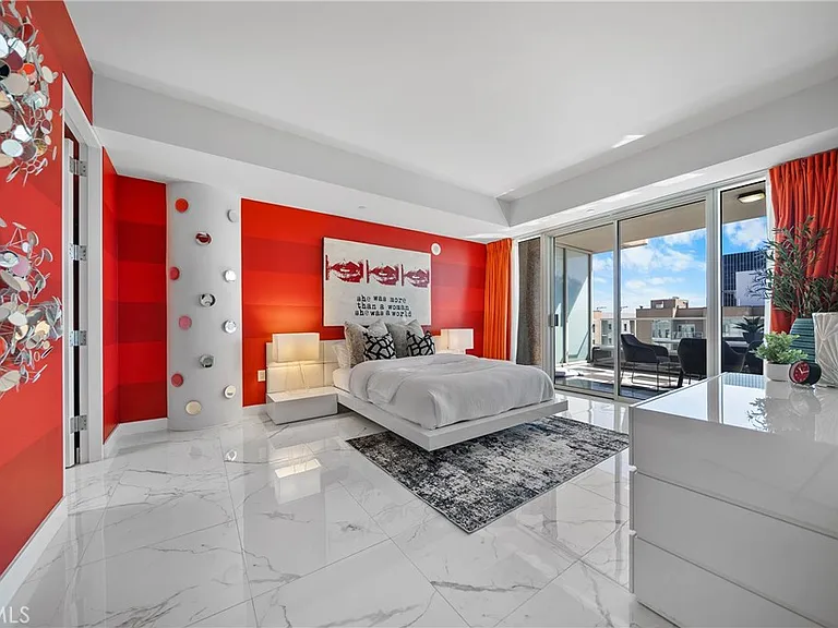6250 Hollywood Blvd #12F — Photo 9