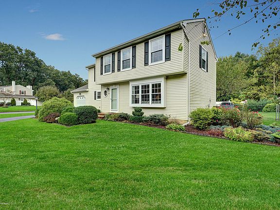 4th image of 614 Weston Dr