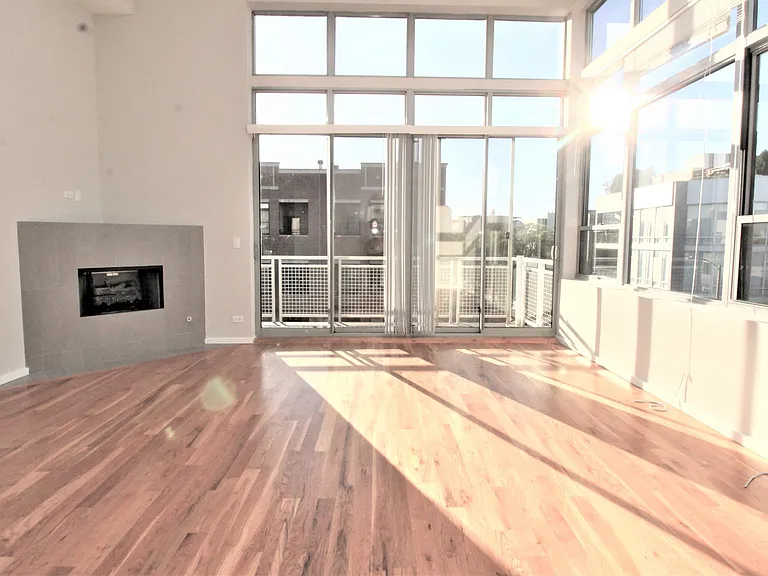 2157 N Damen Ave #404 — Photo 1