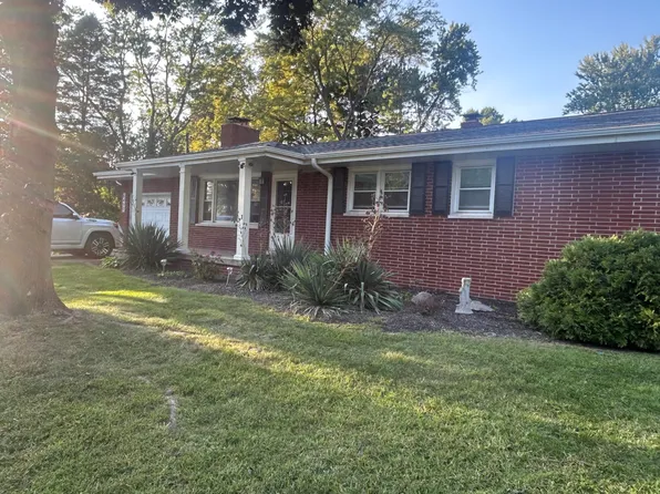 6490 Old Porter Rd, Portage, IN 46368