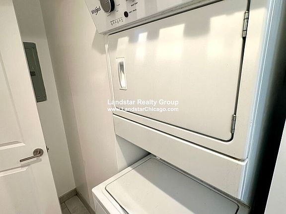 4th image of 1750 W North Shore Ave #1