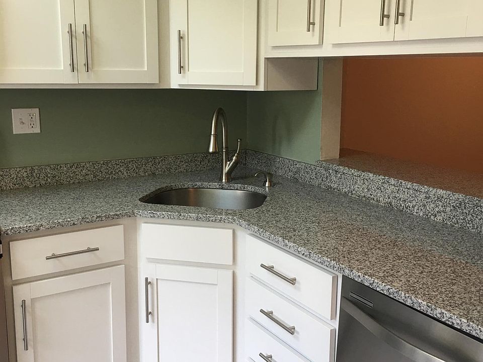 Light and bright kitchen