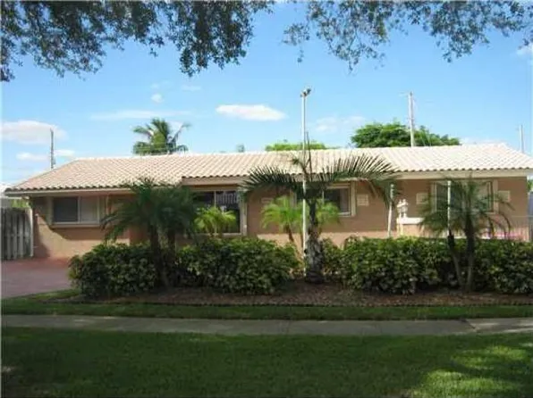 2121 NE 52nd St, Fort Lauderdale, FL 33308