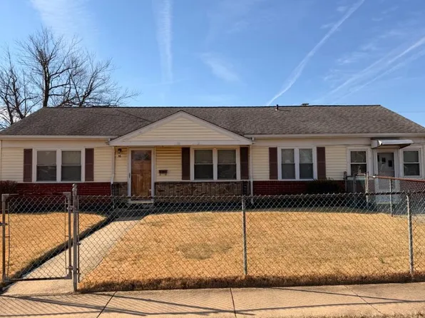 56 Chesterfield Dr, New Castle, DE 19720