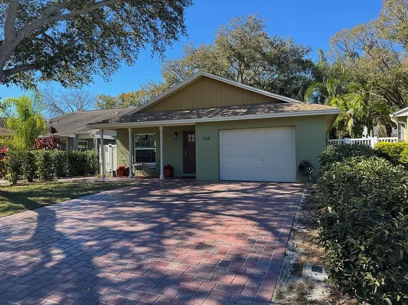 528 Sheridan Dr, Palm Harbor, FL 34684