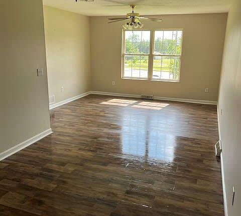 4th image of 1711B Cliff Ridge Ct