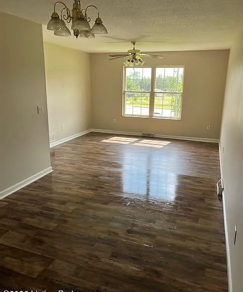 1711B Cliff Ridge Ct — Photo 4
