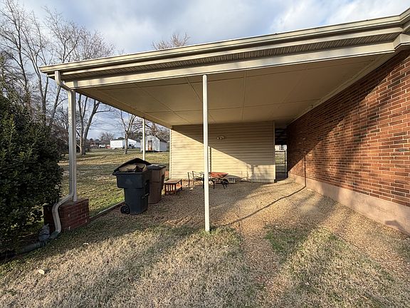 5th image of 2422 Kimberly Dr