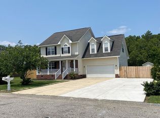 195 Fallingleaf Dr, Raeford, NC 28376