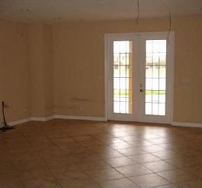 4th image of 19234 S Gardenia Ave