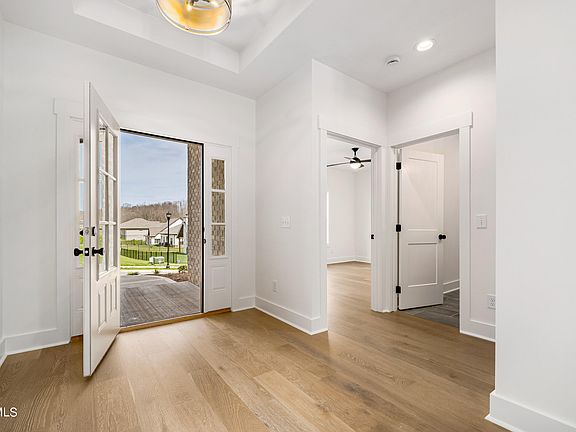 4th image of 335 Gransley Ct