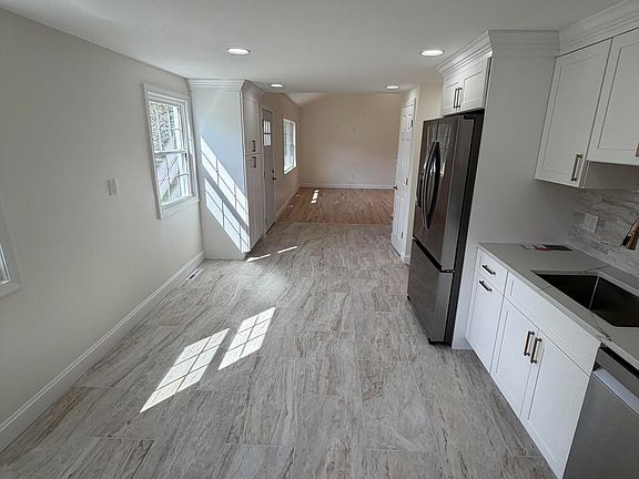 5th image of 39 Hemlock Road